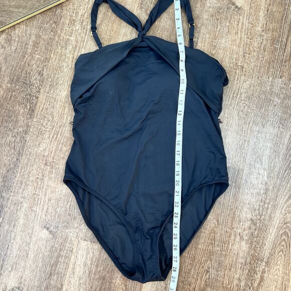 La Blanca One Piece Swimsuit - Picture 6 of 7